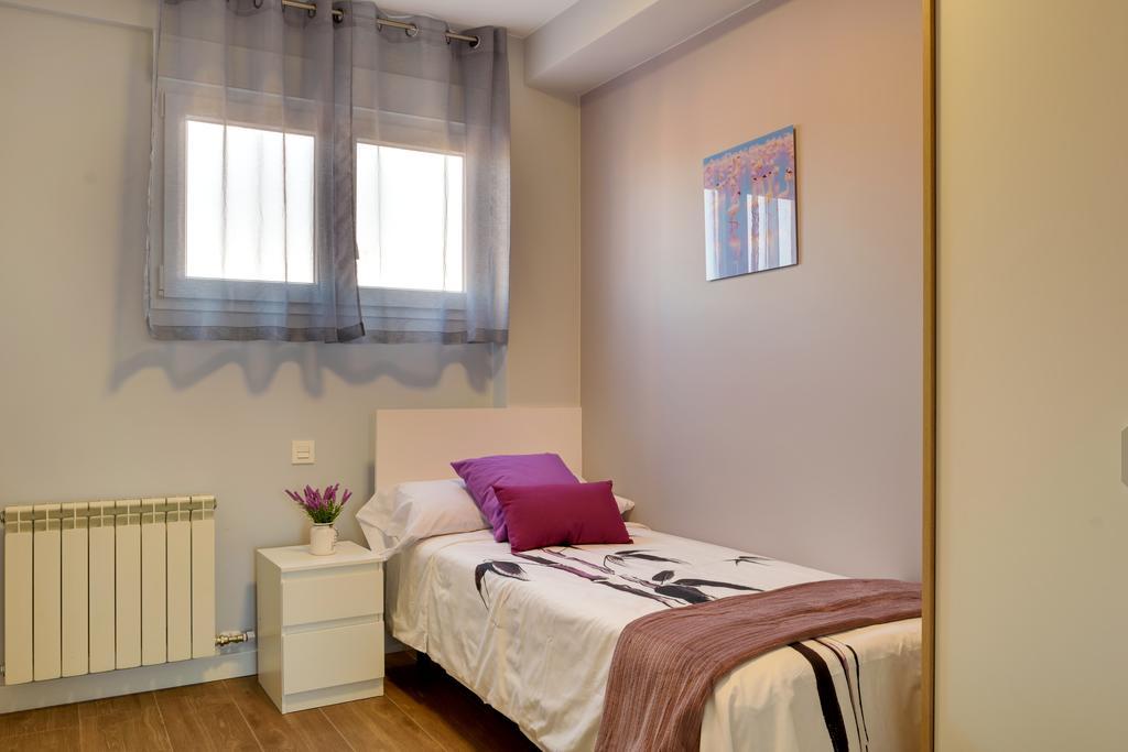 Apartamentos San Lazaro Zaragoza Cameră foto